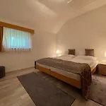 Gasthuis Josephus Vendeghaz Kotcse